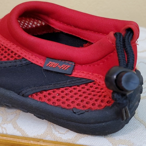 Tru-Fit Water Shoes - Picture 3 of 6